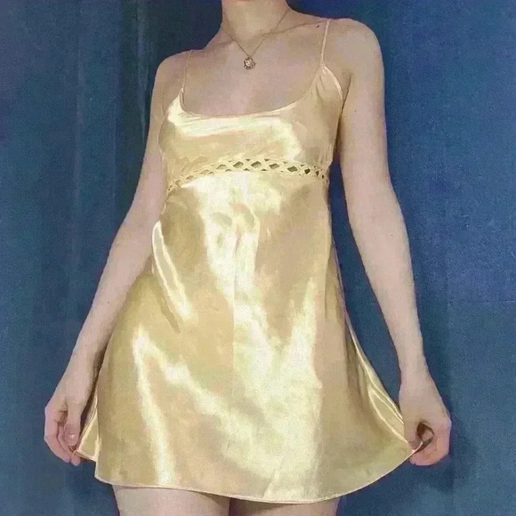 Vintage 90s classic  butter yellow silky mini slip dress - Picture 1 of 13